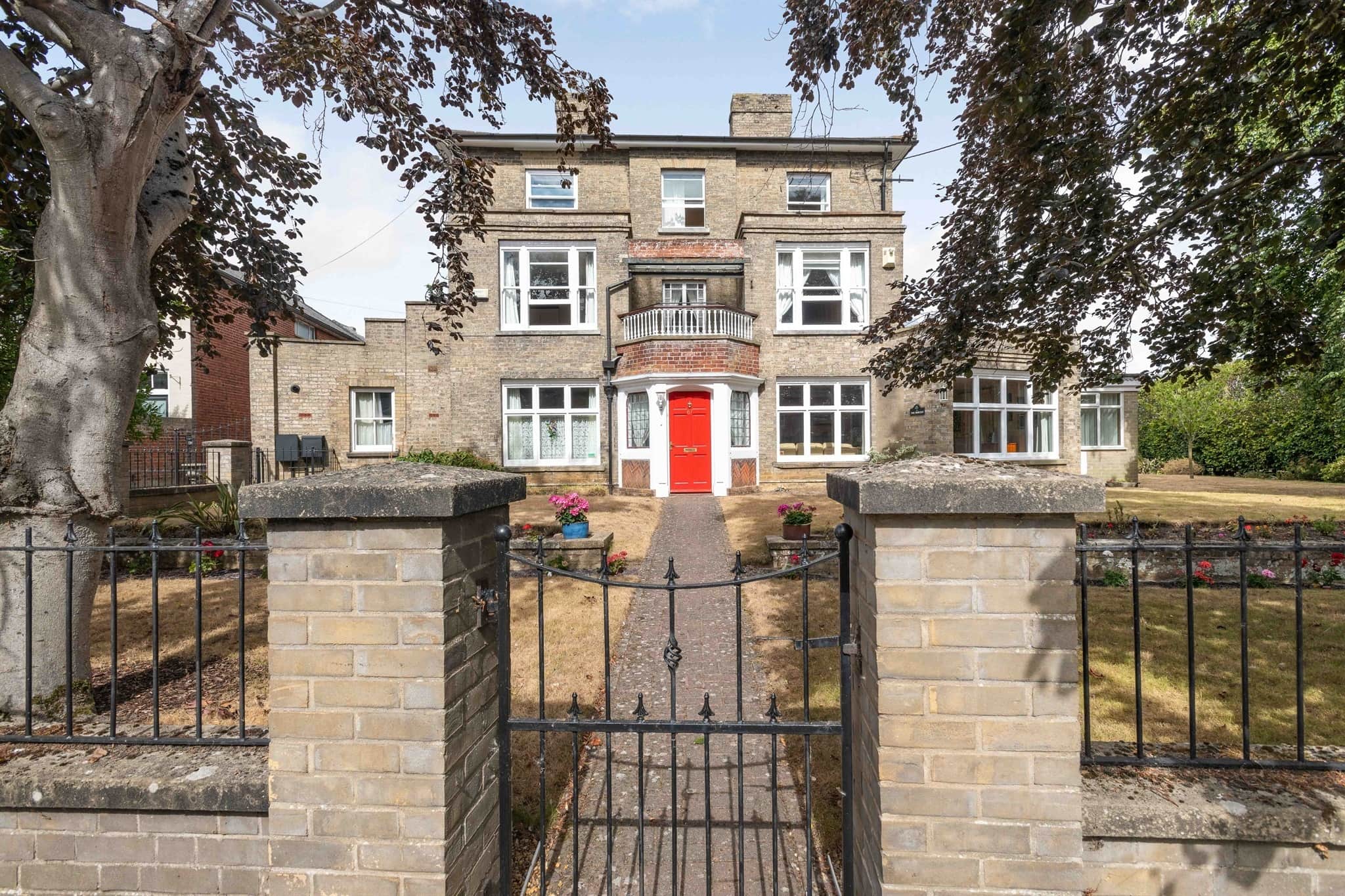 Property photo 0