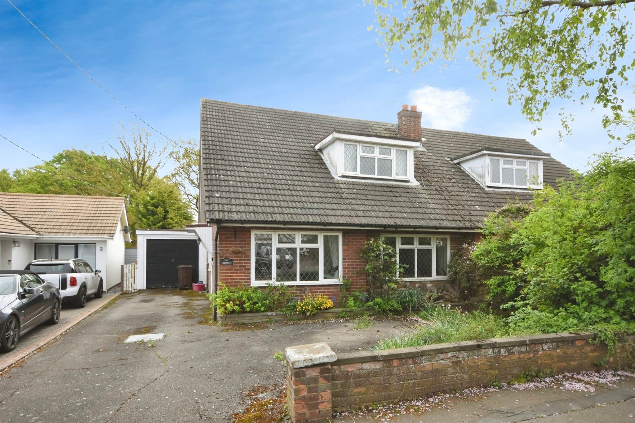 Property photo 0