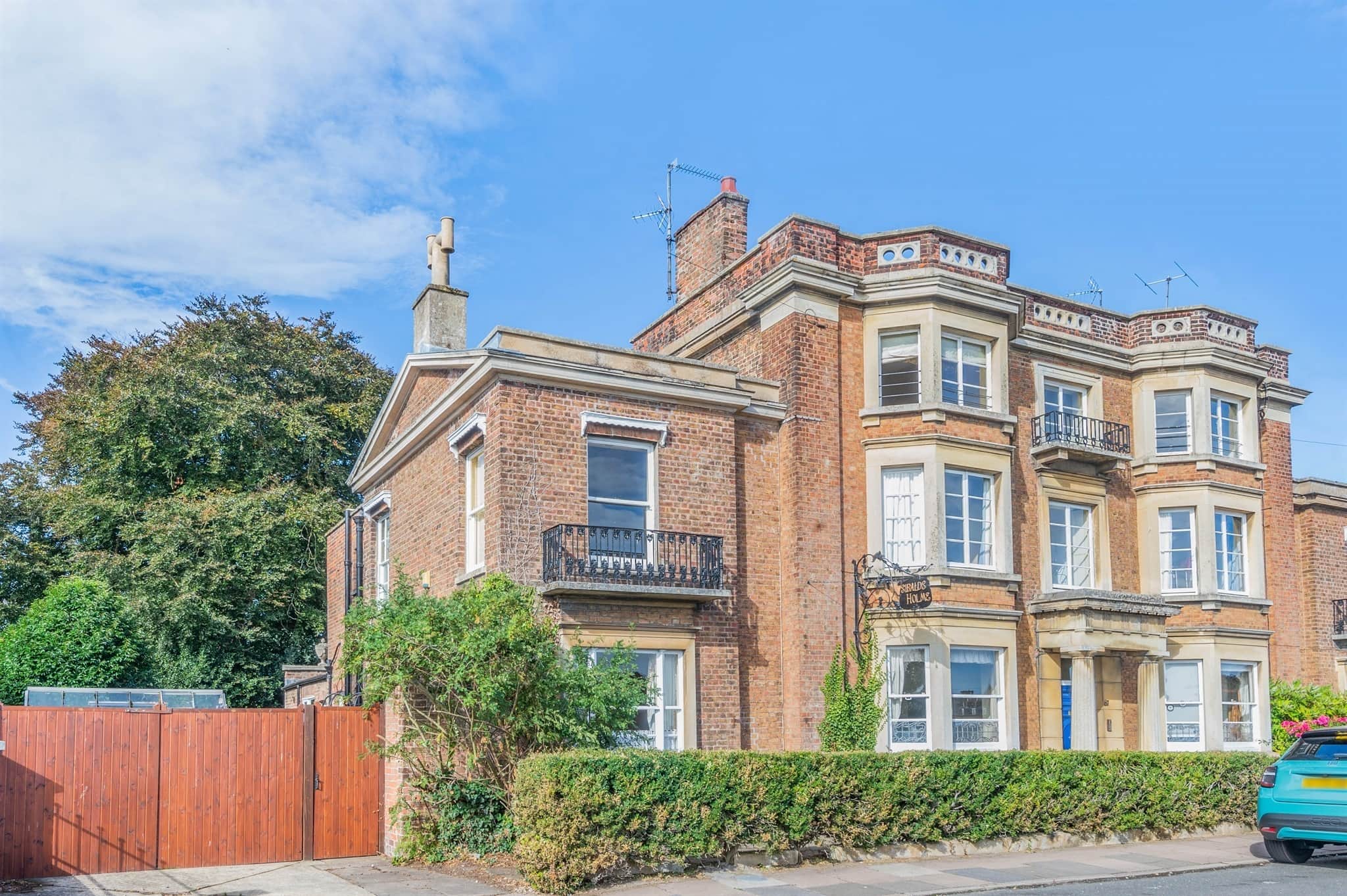Property photo 0