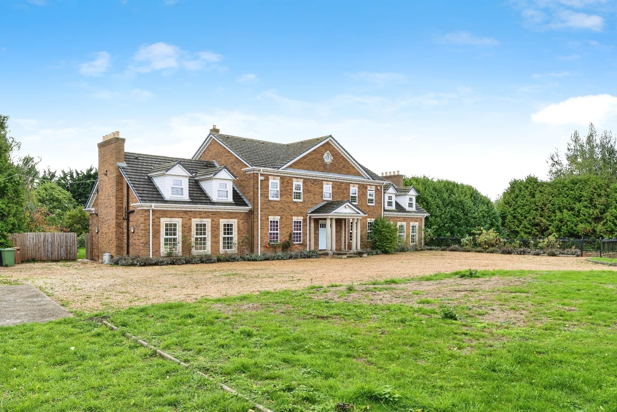 Property photo 0
