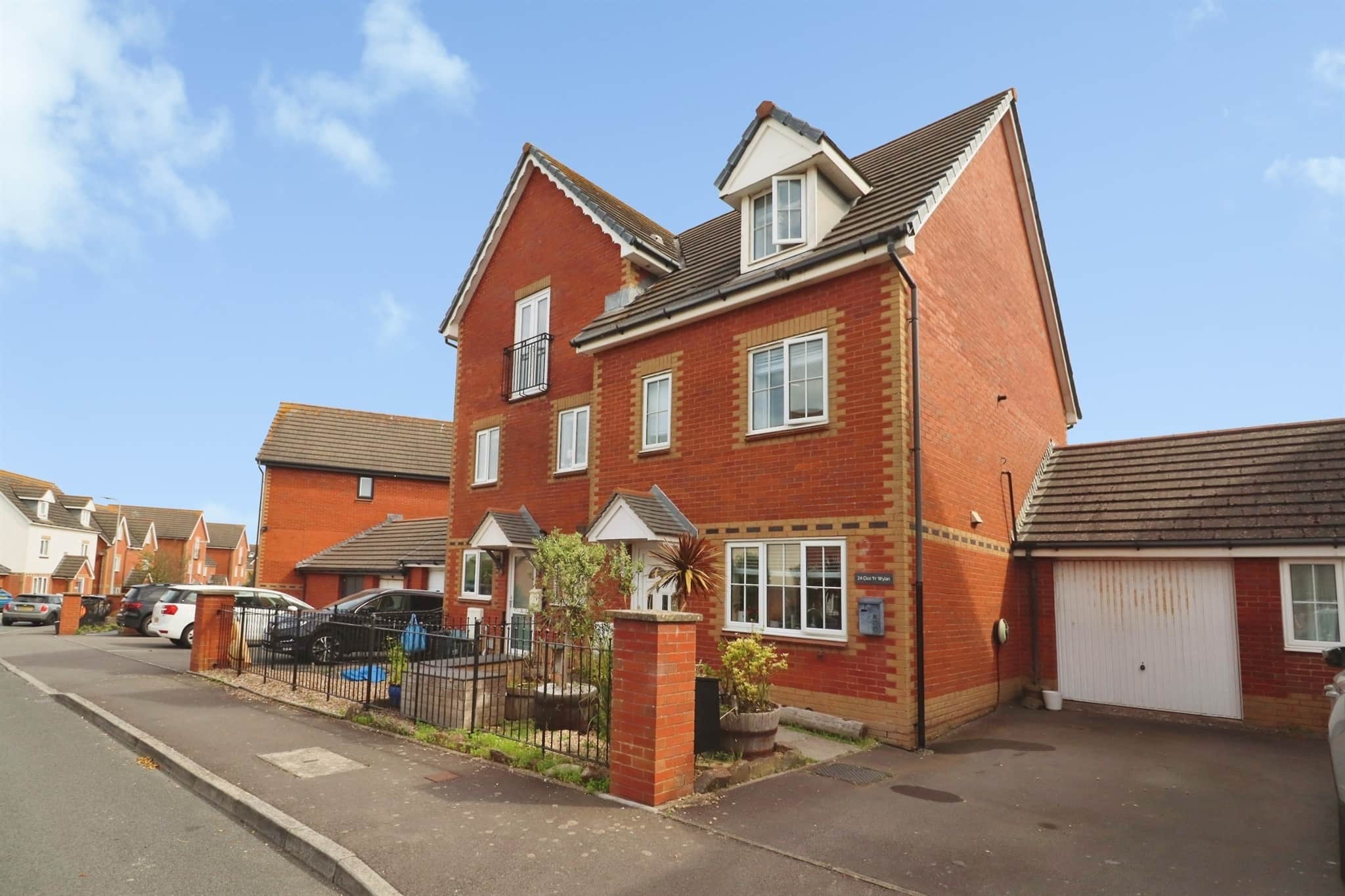 Property photo 0