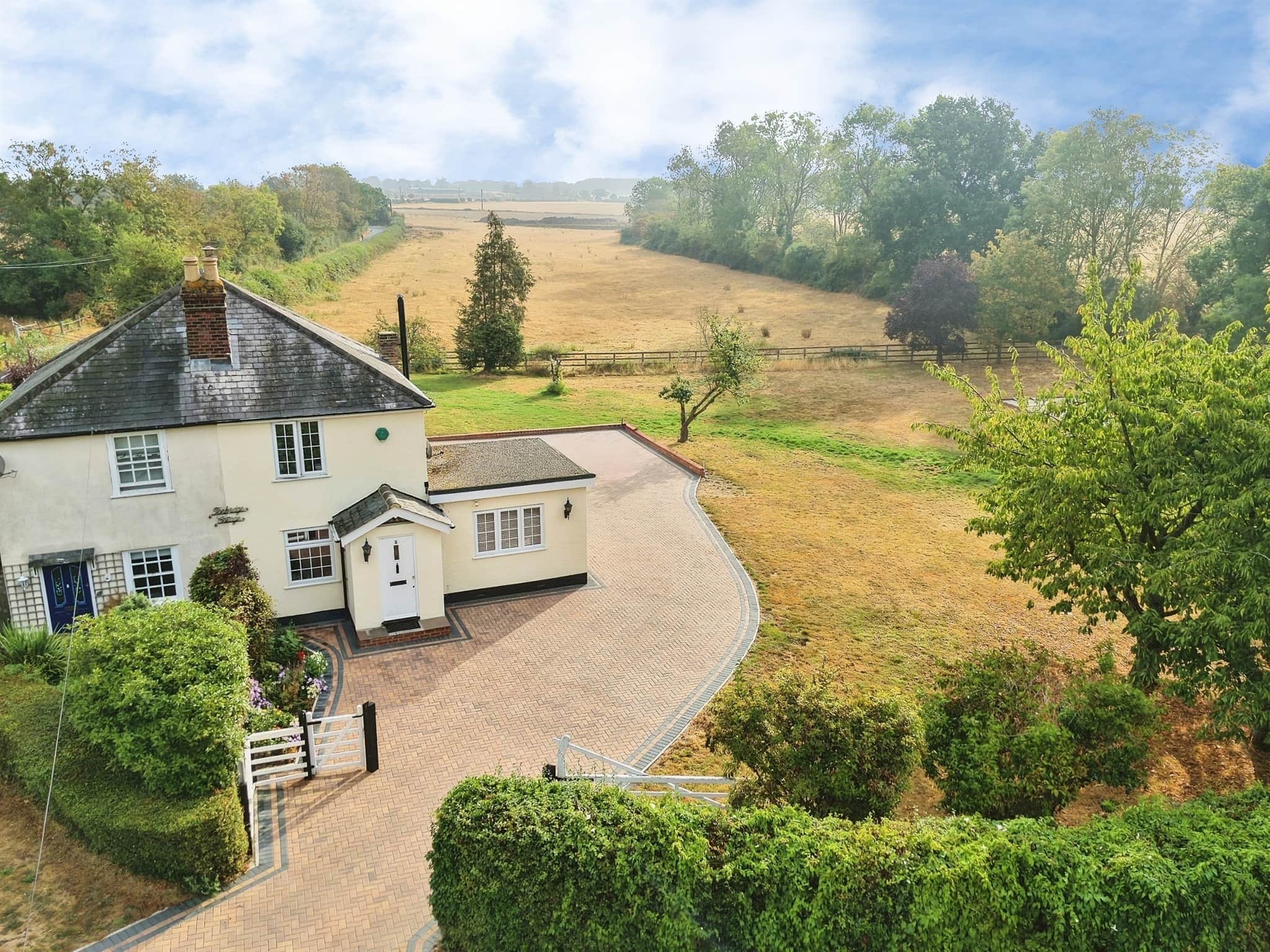 Property photo 0