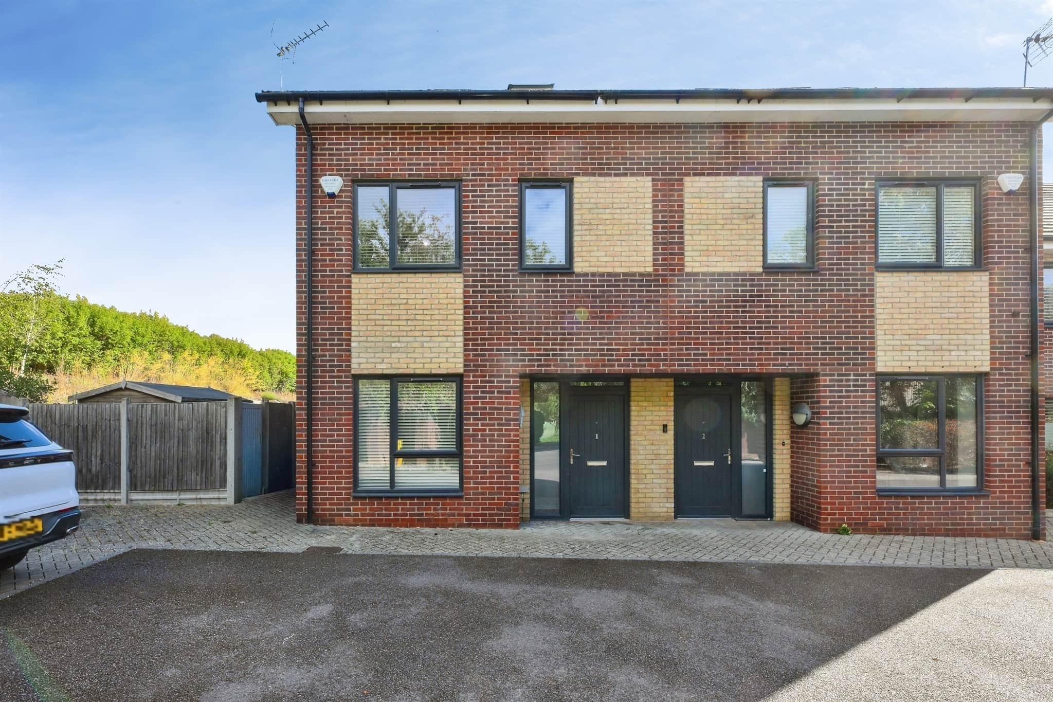Property photo 0