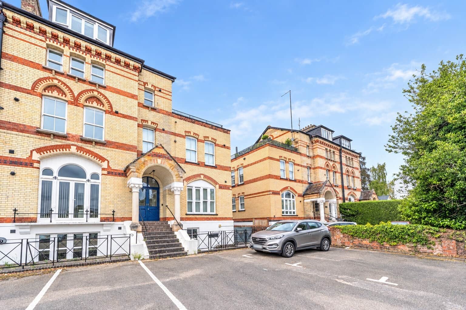 Property photo 0