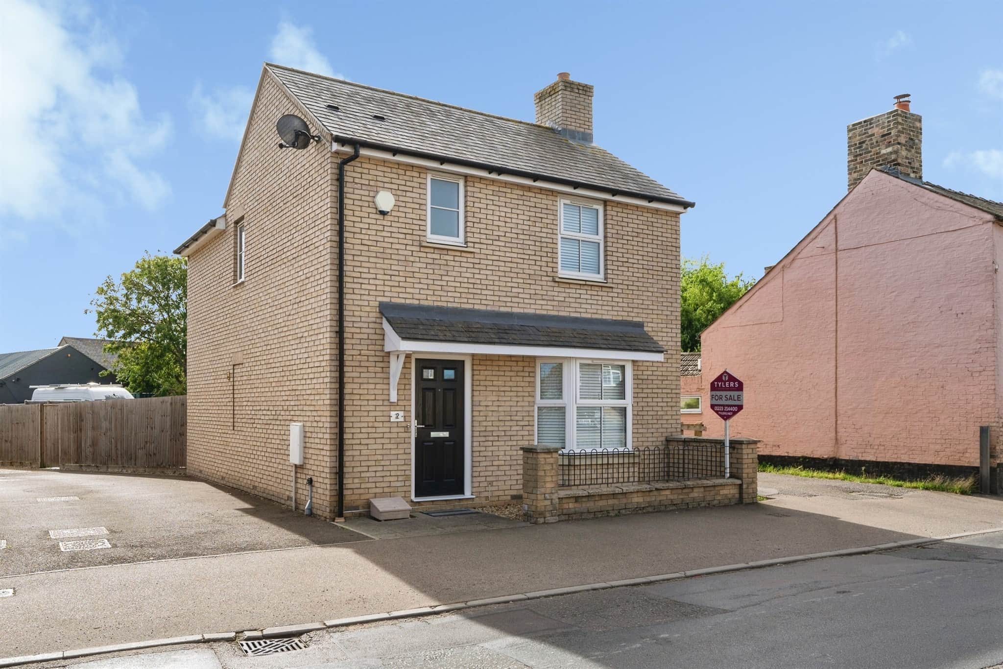 Property photo 0
