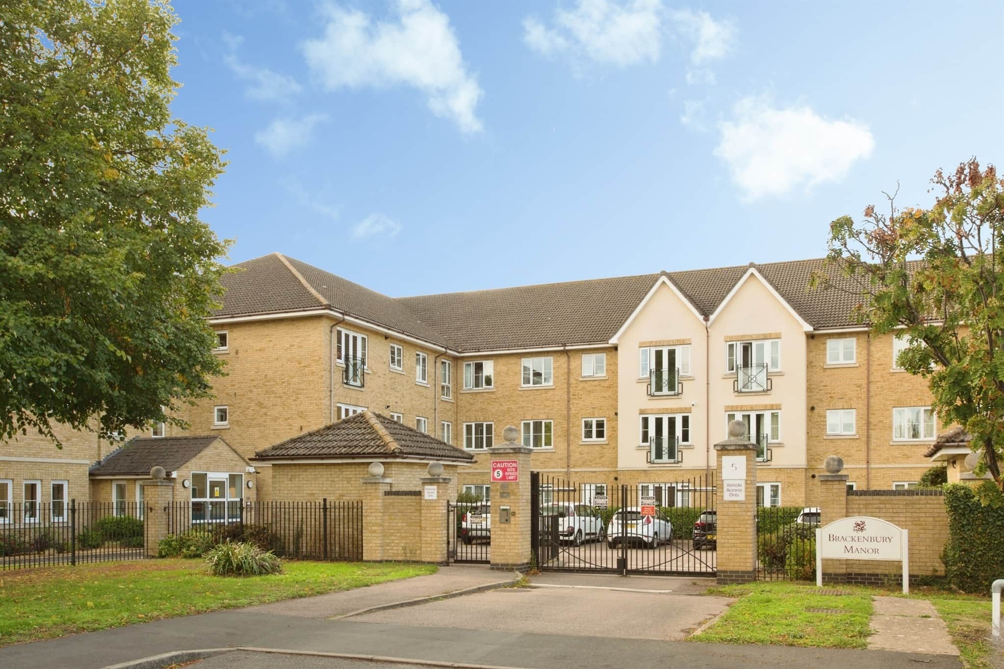 Property photo 0
