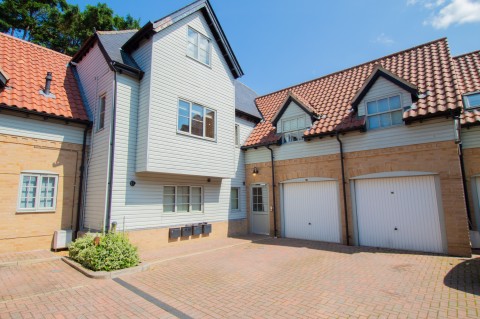View Full Details for Mill Hill, Newmarket