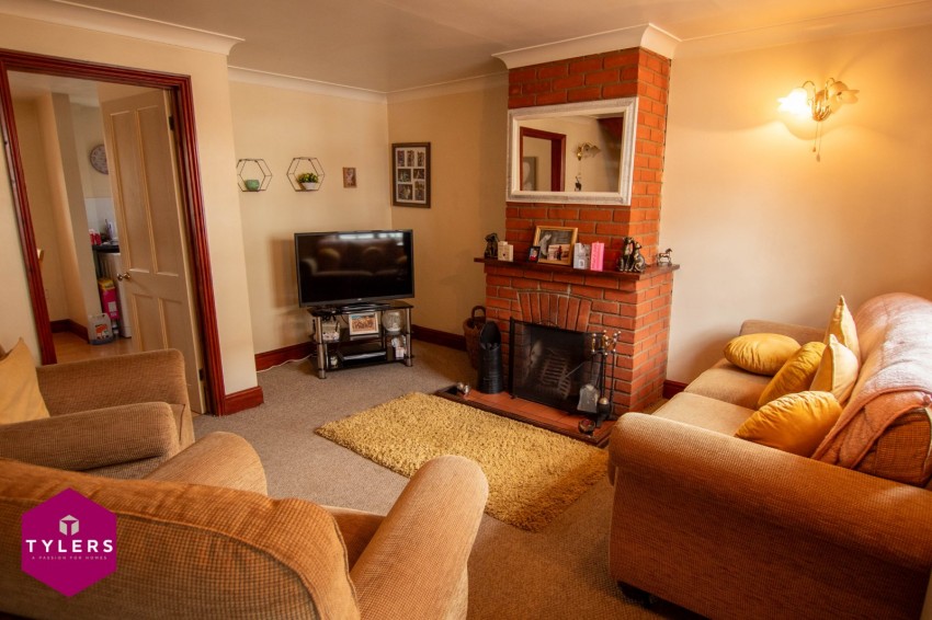 Images for Cheveley, Newmarket
