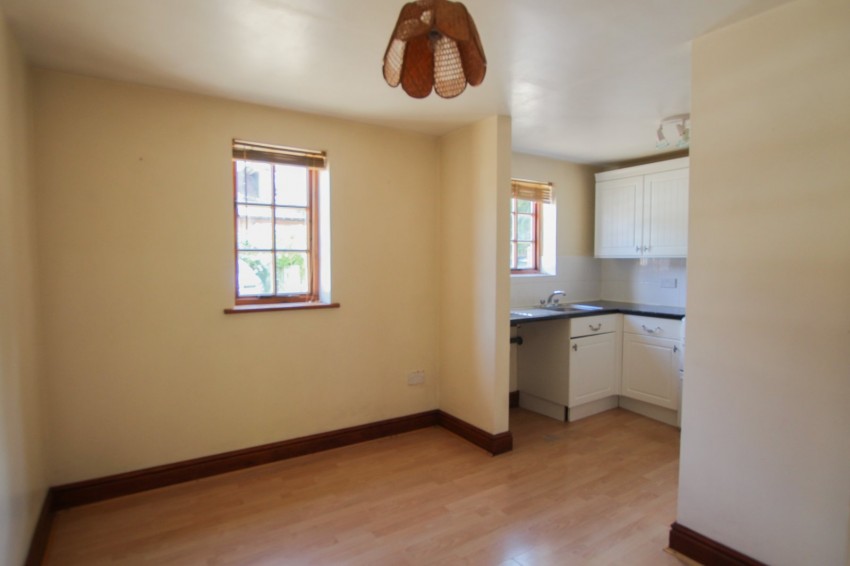 Images for Cheveley, Newmarket