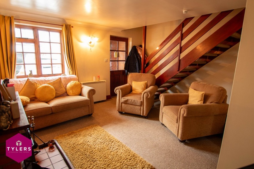 Images for Cheveley, Newmarket