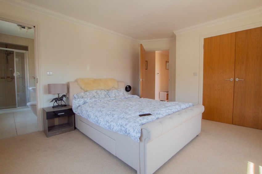 Images for The Avenue, Newmarket
